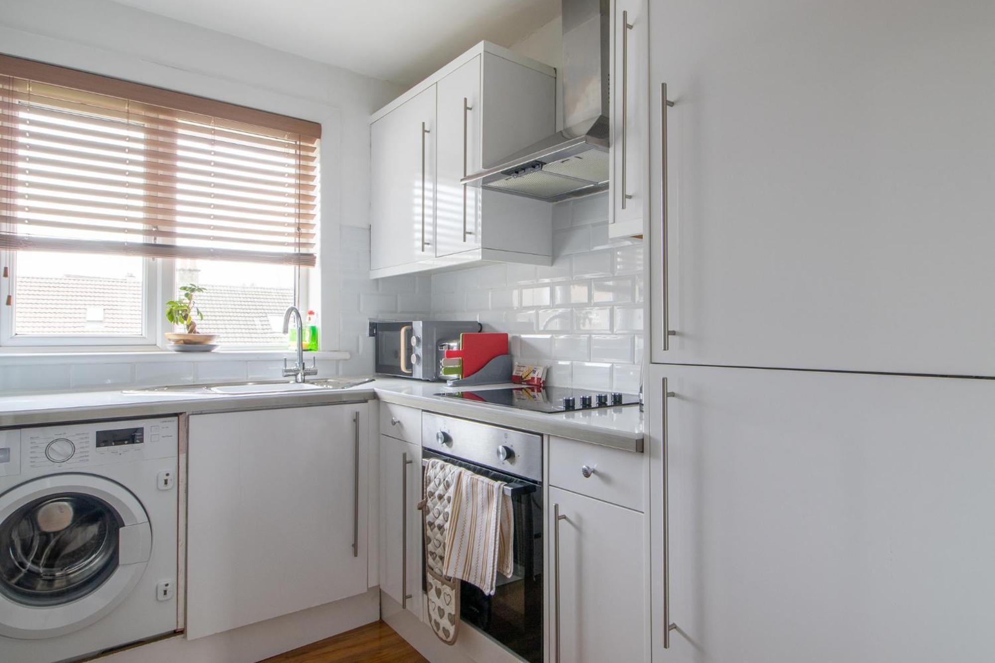 1 Bed Apartment Central Hamilton Free Wifi With Great Transport Links To Glasgow Exterior photo